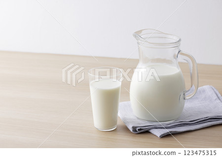 milk milk 123475315