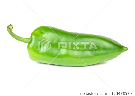 green pepper paprica isolated on the white background 123478570