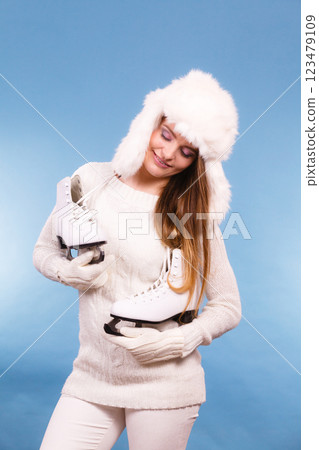 Part body lady with white outfit. 123479109