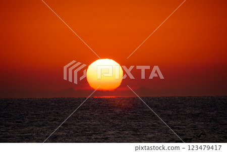 Sunrise over sea Sunrise over sea 123479417