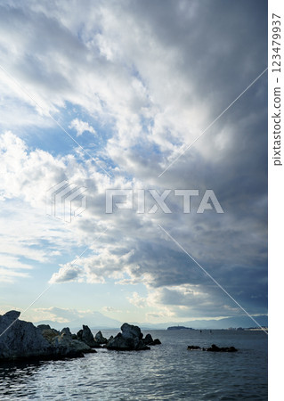 Clouds flowing over Morito Beach, the charm of Hayama's beautiful coastline 123479937