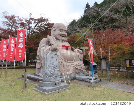 以日本第一的布袋像而聞名的彌勒寺、兵庫縣姬路市的夢咲町、以及作為書寫山圓教寺內殿而聞名的天台宗寺院。 以日本第一的布袋像而聞名的彌勒寺、兵庫縣姬路市的夢咲町、以及作為書寫山圓教寺內殿而聞名的天台宗寺院。 123482049