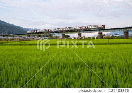 [Tosan Line] Scarecrows see off the Nanpu Express 123483276