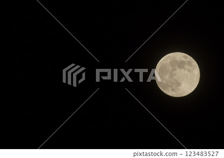 Hakushu Town, Hokuto City, November, evening small moon 123483527