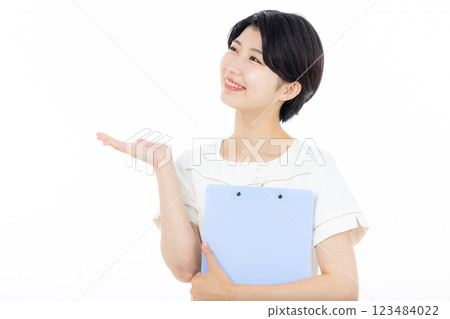 Female nurse to guide Female nurse to guide 123484022