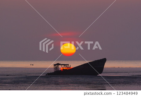 Beautiful sky in the morning at Saphanhin public beach, Phuket, Thailand. Beautiful sky in the morning at Saphanhin public beach, Phuket, Thailand. 123484949