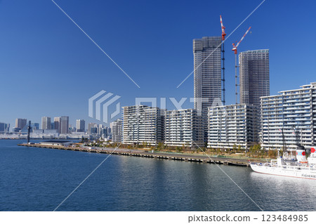 Coastal scenery of Tokyo Bay: Harumi Pier and Harumi Flag Coastal scenery of Tokyo Bay: Harumi Pier and Harumi Flag 123484985