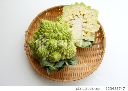 Romanesco 123485747