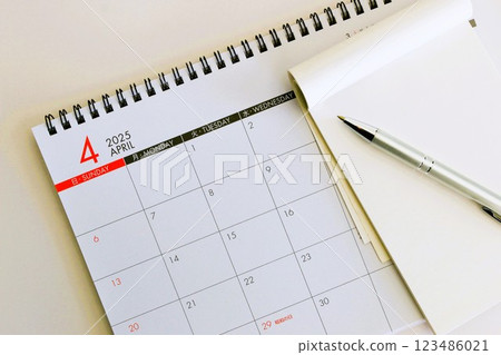 新年新生活 四月 日曆與筆記行程管理 新年新生活 四月 日曆與筆記行程管理 123486021