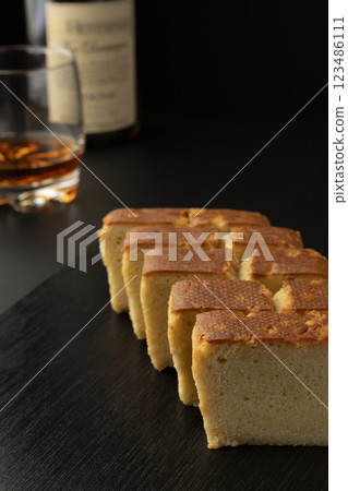 白蘭地蛋糕和白蘭地 123486111