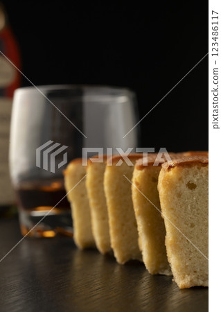 Brandy cake and brandy Brandy cake and brandy 123486117