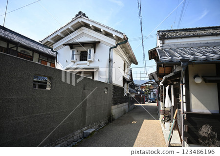 巡遊近江商人住宅 123486196