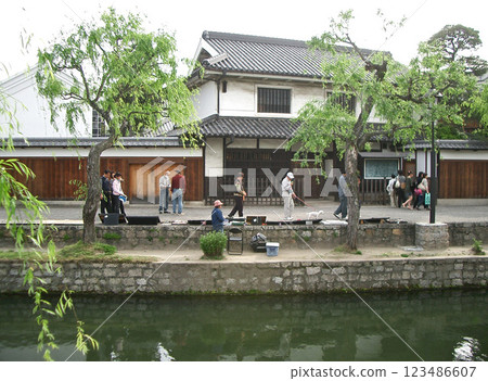 Kurashiki Bikan Historical Quarter, Okayama Prefecture (Kurashiki Riverside) 123486607