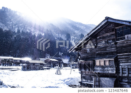 Shirakawa-go with snow 123487646