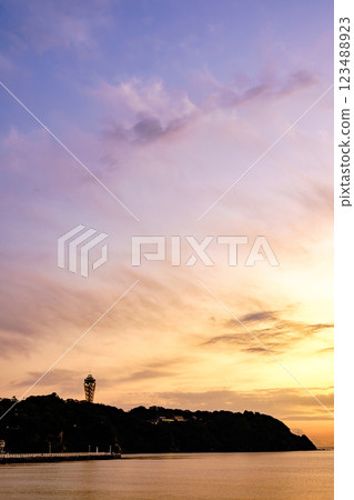 夕陽下的江之島海燭美景 夕陽下的江之島海燭美景 123488923