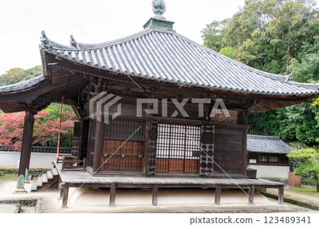 Kokawadera 123489341