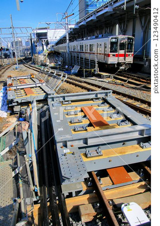 Eliminate the "closed crossing" issue!! With elevated tracks and track switching construction just around the corner... Isesaki Line, Down Line and 10000 series 123490412