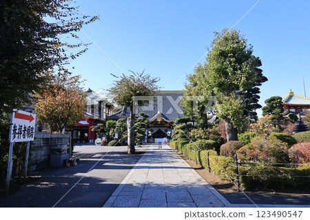 A view of Sano Yakuyoke Daishi in Sano City, Tochigi Prefecture 123490547
