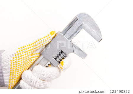 工人拿著馬達扳手 123490832