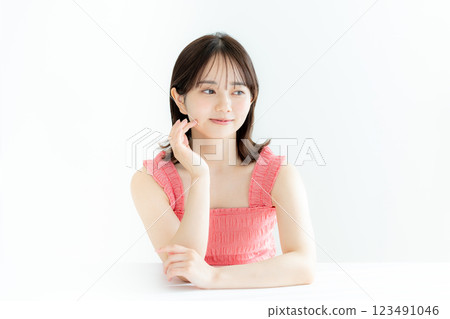 年輕女子的美麗形象 年輕女子的美麗形象 123491046