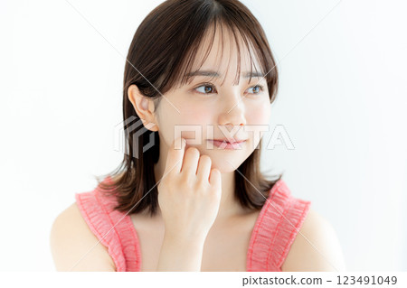 年輕女子的美麗形象 年輕女子的美麗形象 123491049