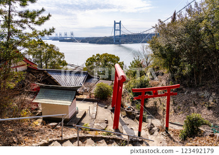 Early spring's hidden spot Inari Shrine and the Great Seto Bridge 3 Kurashiki City, Okayama Prefecture 123492179