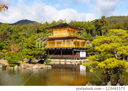 Kinkaku-ji shrine golden temple Kinkaku-ji shrine golden temple 123492573