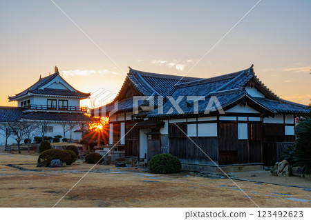 The sunrise inside Fukuyama Castle 123492623