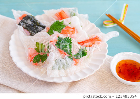 Deep fried crab meat sandwiched in rice paper Deep fried crab meat sandwiched in rice paper 123493354