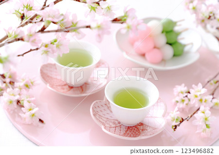 茶和三色餃子、櫻花 123496882