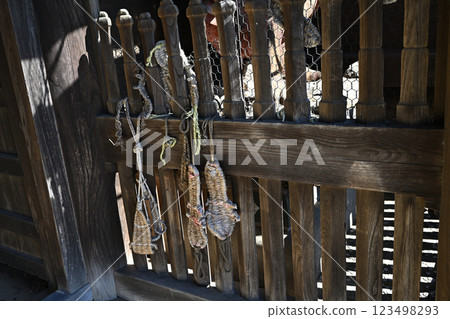 廟門前的草鞋 廟門前的草鞋 123498293