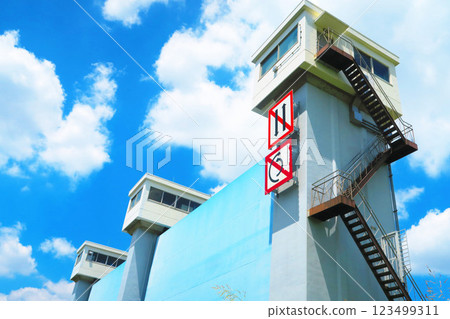 Scenery of Iwabuchi Water Gate (Blue Water Gate) and blue sky in Shimo, Kita-ku, Tokyo Scenery of Iwabuchi Water Gate (Blue Water Gate) and blue sky in Shimo, Kita-ku, Tokyo 123499311
