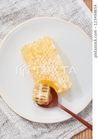 Comb Honey - A nutritious, natural honey source Comb Honey - A nutritious, natural honey source 123499654