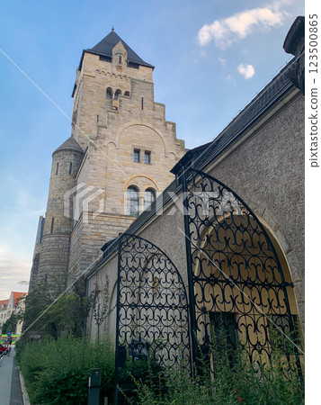 Entrance to Imperial castle building in Poznan, Poland 123500865