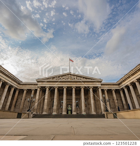 A world renowned museum, perfect for travel and cultural branding. The impressive exterior reflects history, education, and global heritage. 123501228