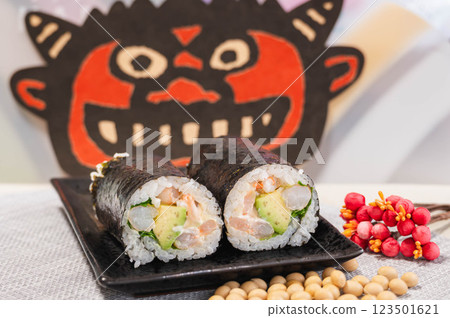 蝦子和酪梨沙拉卷 蝦子和酪梨沙拉卷 123501621