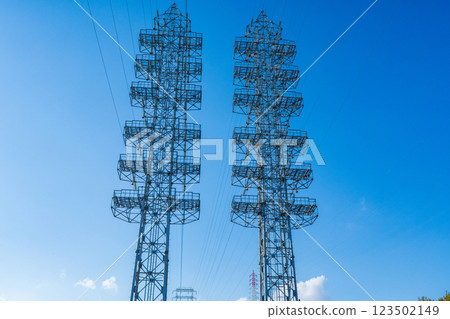 兵庫縣尼崎市工業區的高壓電線塔 兵庫縣尼崎市工業區的高壓電線塔 123502149