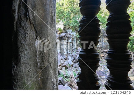 沉睡在叢林中的神秘寺廟－柬埔寨吳哥窟崩密列 123504246