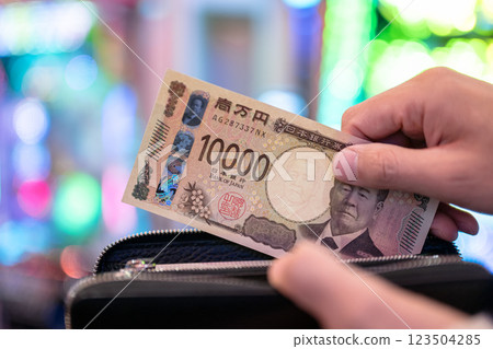 彈珠店、錢包、現金投資 123504285