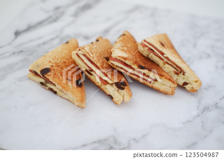 french toast french toast 123504987