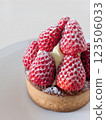 Strawberry tart, strawberry sweets image material 123506033