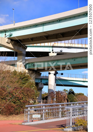 辰巳交叉路口圖片 辰巳交叉路口圖片 123507900