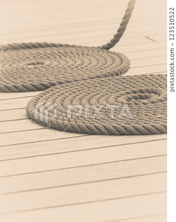 Circle rounded antique chest rope coil 123510522