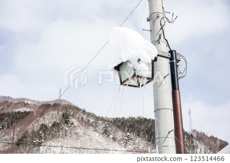 【前澤曲屋村】午後的雪景山村 123514466