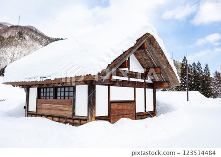 【前澤曲屋村】午後的雪景山村 【前澤曲屋村】午後的雪景山村 123514484