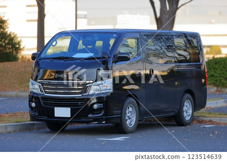 One-box car image One-box car image 123514639