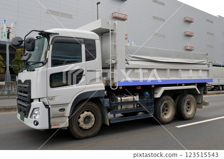 Dump truck image 123515543