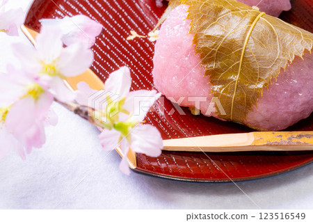 [Spring ingredients] Sakuramochi, Kansai-style Sakuramochi, Domyoji [Food ingredients] 123516549
