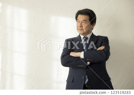 思考中年男子 思考中年男子 123519283
