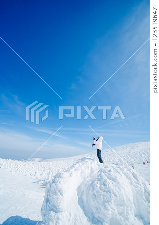 Beautiful frost-covered trees at Zao, Yamagata Beautiful frost-covered trees at Zao, Yamagata 123519647